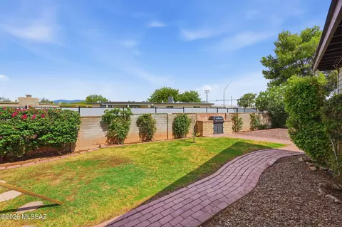 Exterior - 7381 E Stella Rd, Tucson, AZ 85730 photo 6 of 8