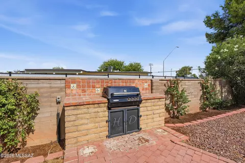 Exterior - 7381 E Stella Rd, Tucson, AZ 85730 photo 4 of 8