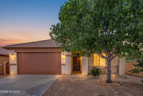 579 W Camino Sorpresa, Sahuarita, AZ 85629