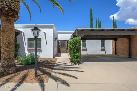 426 W Esperanza Blvd, Green Valley, AZ 85614