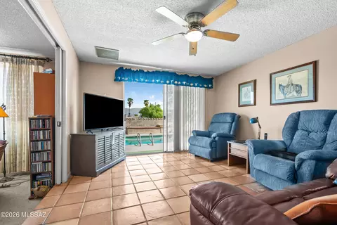 Living - 9541 E 30th St, Tucson, AZ 85748 photo 4 of 4