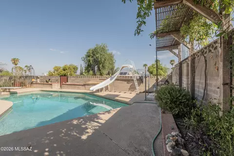 Exterior - 9541 E 30th St, Tucson, AZ 85748 photo 2 of 8