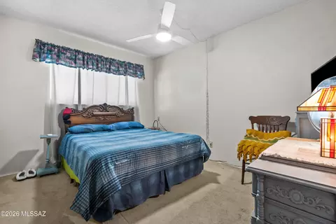 Bedroom - 9541 E 30th St, Tucson, AZ 85748 photo 6 of 6
