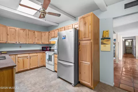 Kitchen - 9541 E 30th St, Tucson, AZ 85748 photo 1 of 3