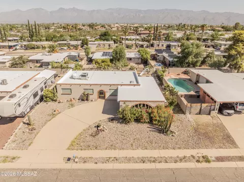 View/Area - 9541 E 30th St, Tucson, AZ 85748 photo 1 of 4