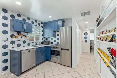Kitchen - 4356 E 15th St, Tucson, AZ 85711 photo 1 of 5