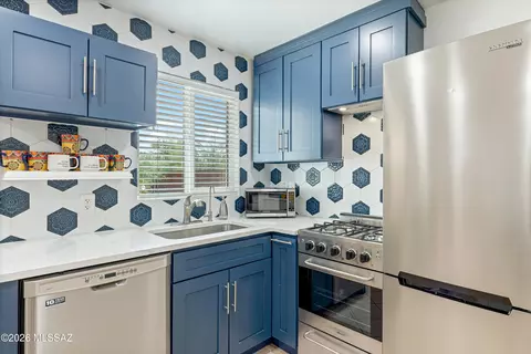 Kitchen - 4356 E 15th St, Tucson, AZ 85711 photo 4 of 5