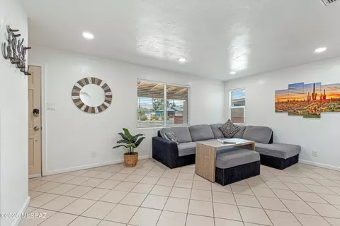 Living - 4356 E 15th St, Tucson, AZ 85711 photo 3 of 3