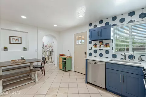 Kitchen - 4356 E 15th St, Tucson, AZ 85711 photo 5 of 5