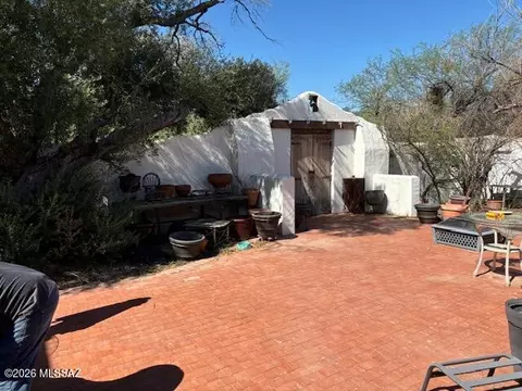 2255 E Prince Rd, Tucson, AZ 85719