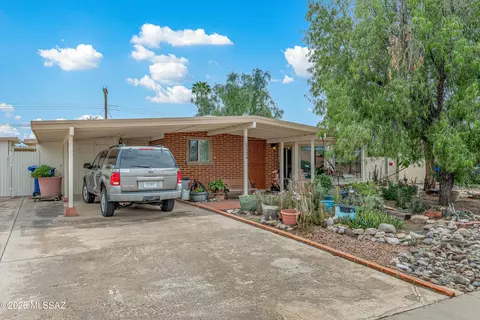Exterior - 7324 E Random Ridge Dr, Tucson, AZ 85710 photo 2 of 12