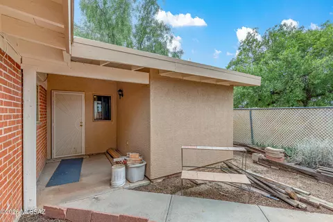 Exterior - 7324 E Random Ridge Dr, Tucson, AZ 85710 photo 9 of 12