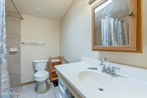 Bath - 7324 E Random Ridge Dr, Tucson, AZ 85710 photo 1 of 4