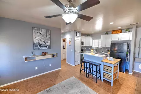 Kitchen - 5146 E 27th St, Tucson, AZ 85711 photo 1 of 6