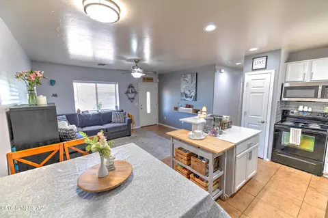 Kitchen - 5146 E 27th St, Tucson, AZ 85711 photo 6 of 6