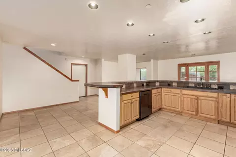 Kitchen - 5100 E Golder Ranch Dr, Tucson, AZ 85739 photo 1 of 4