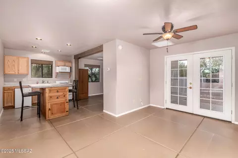 Living - 5100 E Golder Ranch Dr, Tucson, AZ 85739 photo 10 of 10