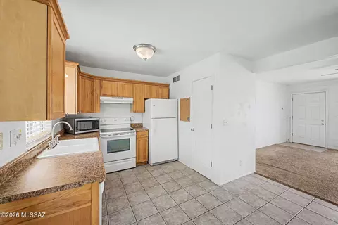 Kitchen - 6548 E Barrow St, Tucson, AZ 85730 photo 1 of 3