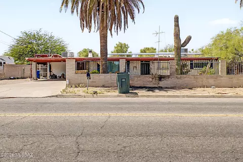 1801 N Rosemont Blvd, Tucson, AZ 85712