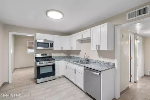 Kitchen - 1043 E Simmons St, Tucson, AZ 85719 photo 1 of 3