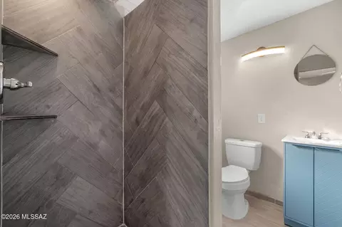 Bath - 1043 E Simmons St, Tucson, AZ 85719 photo 1 of 3