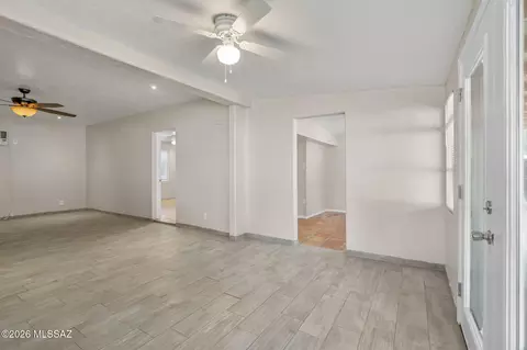 Living - 1043 E Simmons St, Tucson, AZ 85719 photo 4 of 5