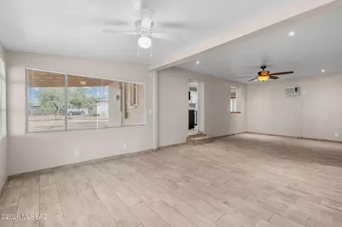 Living - 1043 E Simmons St, Tucson, AZ 85719 photo 2 of 5