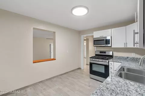 Kitchen - 1043 E Simmons St, Tucson, AZ 85719 photo 2 of 3