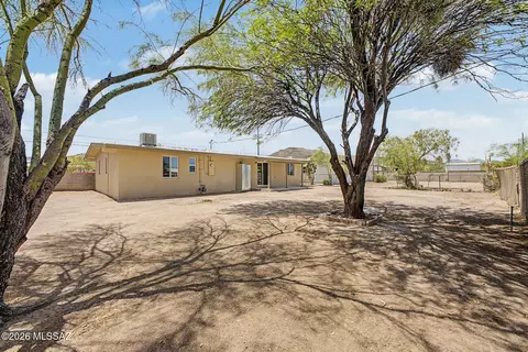 1212 W Fresno St, Tucson, AZ 85745