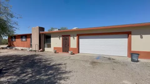 17350 S Myrick Ln, Sahuarita, AZ 85629