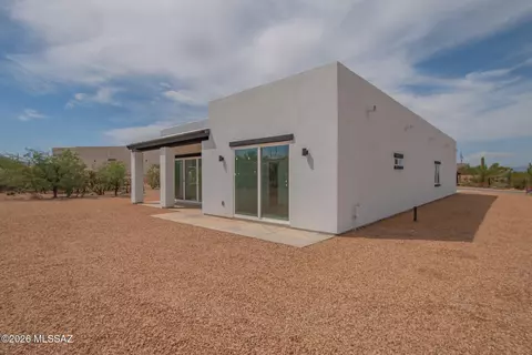 Exterior - 3355 W Jayte Ct, Tucson, AZ 85745 photo 6 of 10