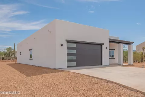 Exterior - 3355 W Jayte Ct, Tucson, AZ 85745 photo 2 of 10