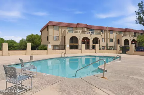 6341 N Barcelona Ct #809, Tucson, AZ 85704