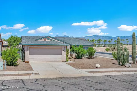 8999 E Fairway Groves Dr, Tucson, AZ 85730