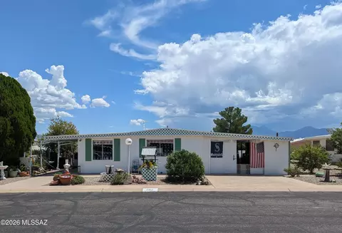141 W Rosa Dr, Green Valley, AZ 85614