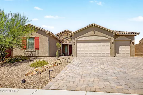 10831 N Stonebridge Dr, Tucson, AZ 85742