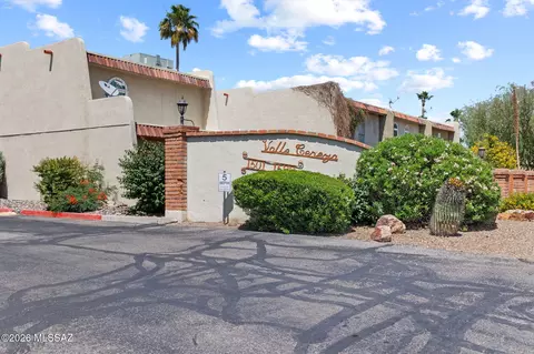 1569 E Prince Rd, Tucson, AZ 85719
