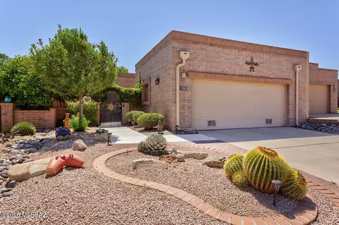 3783 S Via De La Garzota, Green Valley, AZ 85622