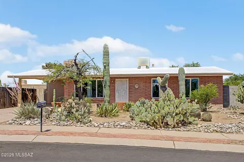 8417 E Domenic Dr, Tucson, AZ 85730