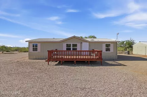 7001 E Camino Aurelia, Sahuarita, AZ 85629