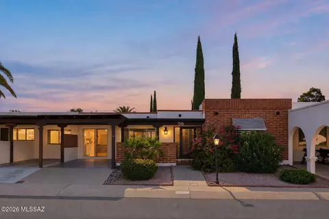 55 N Los Pinos, Green Valley, AZ 85614
