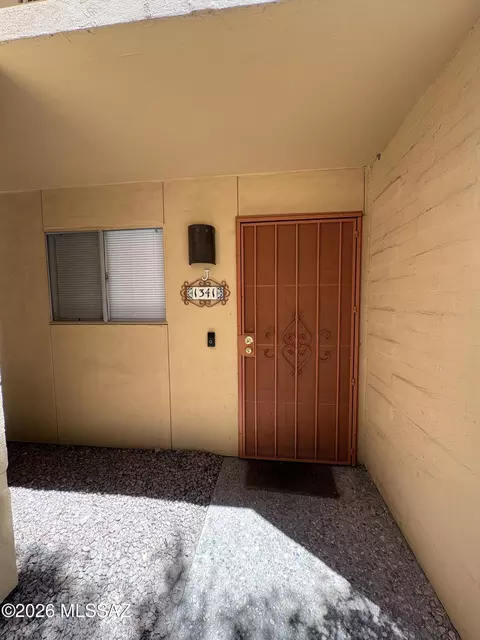 1341 E Fort Lowell Rd #J, Tucson, AZ 85719