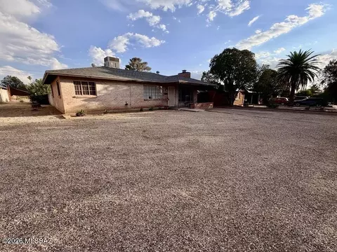 5450 E Hawthorne St, Tucson, AZ 85711