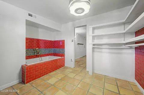 Bath - 7114 E Sylvane Dr, Tucson, AZ 85710 photo 3 of 5