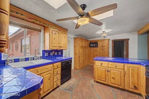 Kitchen - 7114 E Sylvane Dr, Tucson, AZ 85710 photo 1 of 4