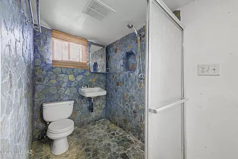 Bath - 7114 E Sylvane Dr, Tucson, AZ 85710 photo 5 of 5