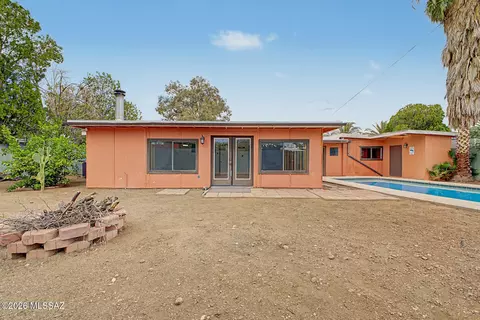 Exterior - 7114 E Sylvane Dr, Tucson, AZ 85710 photo 5 of 9