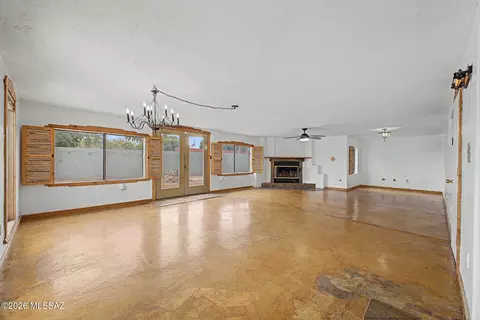 Living - 7114 E Sylvane Dr, Tucson, AZ 85710 photo 5 of 8