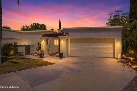 7412 N Mowry Pl, Tucson, AZ 85741