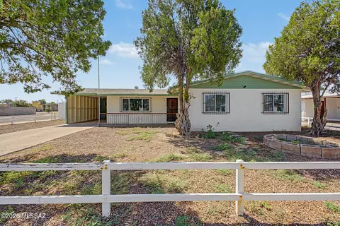 6866 E David Dr, Tucson, AZ 85730